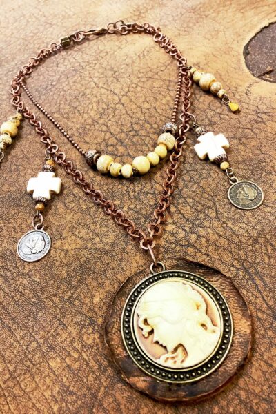 COLLIER RAINA CAMEE BEIGE