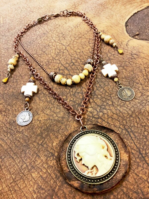 COLLIER RAINA CAMEE BEIGE