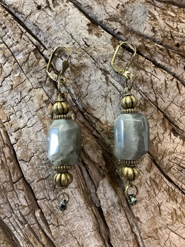 Boucles d'oreilles Pearl perles de labradorite, perles métal et rocailles de miyuki