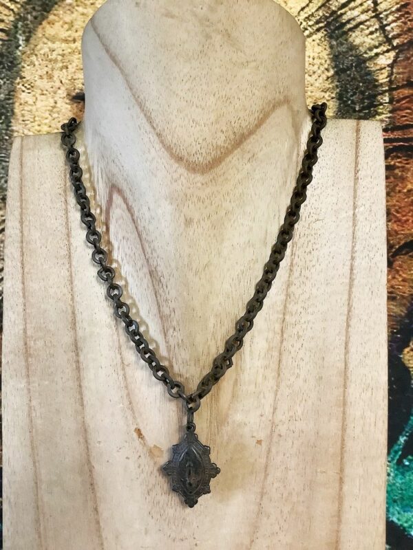 Ange rouille collier 3