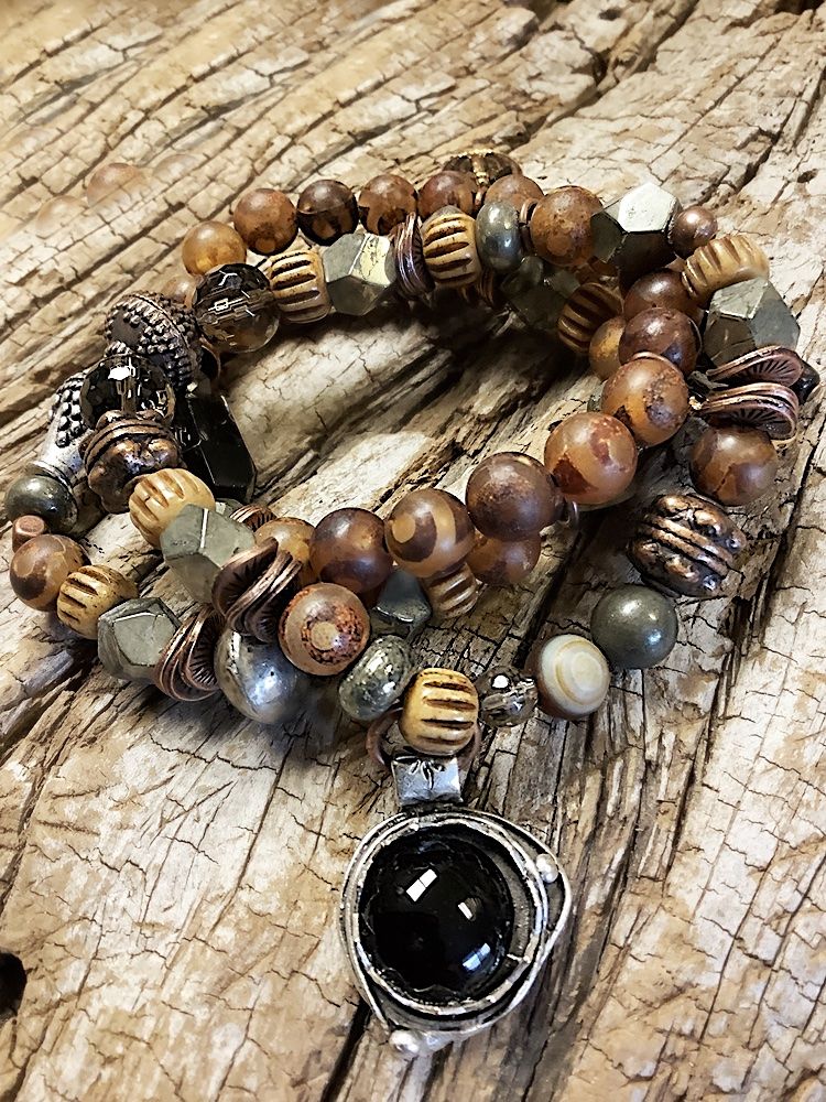 Bracelet Multirang Trêfle et Pierre en Nacre
