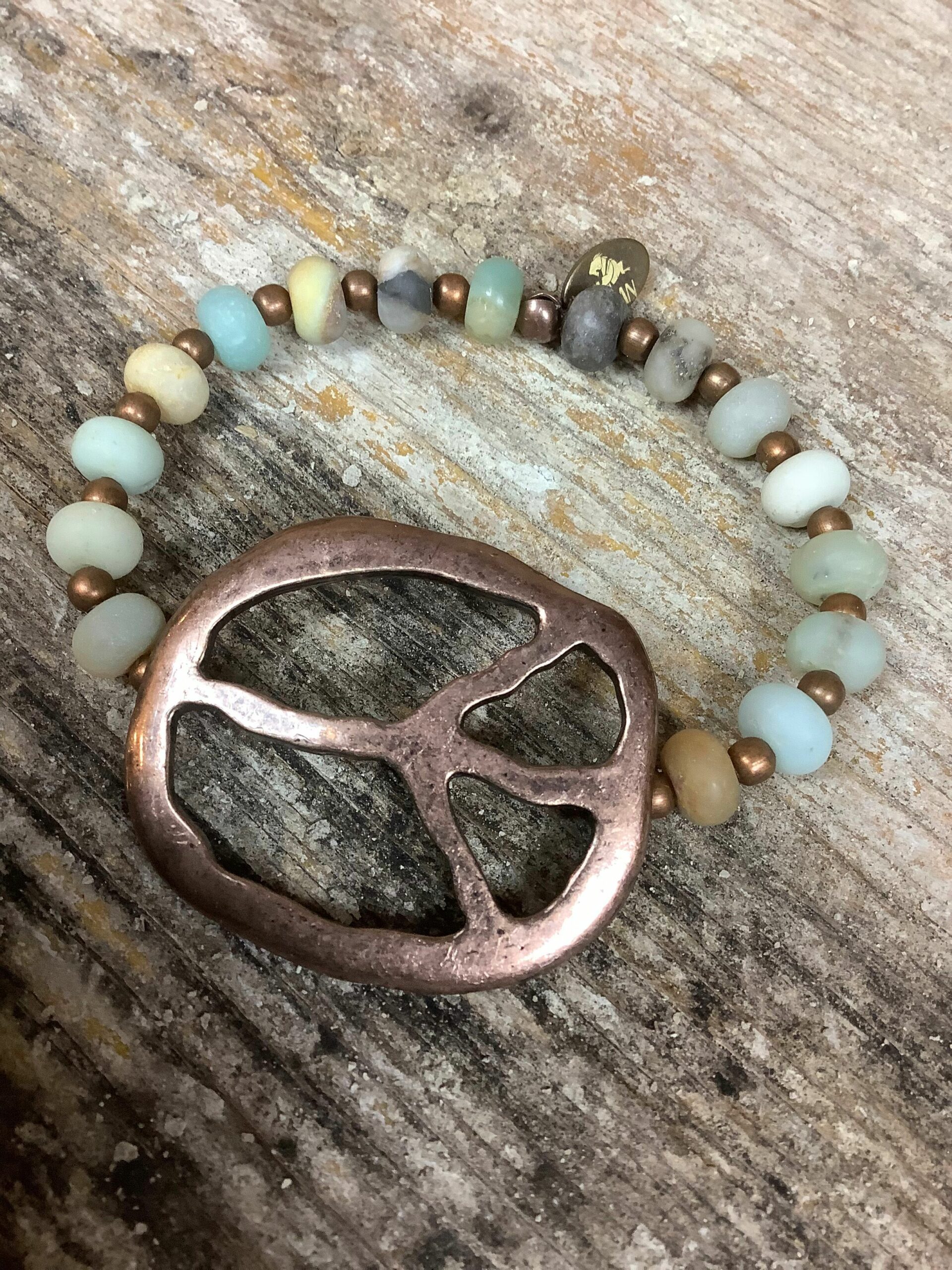 Bracelet En Bois Coeur Peace And Love - Rose - Neuf Sans Emballage - Fabriqué En France