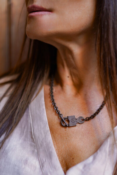 COLLIER BABI BRUN RUSTIQUE