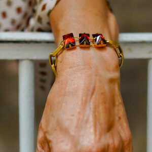 Monoï doré .ambréjpg