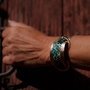 Iguan turquoise manchette 2