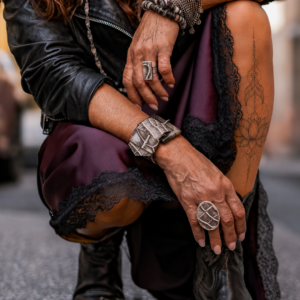 Awa croco manchette + Lagona croco bague + Strada bronze pampilles manchette + Mineral bracelet + Jaden bracelet..
