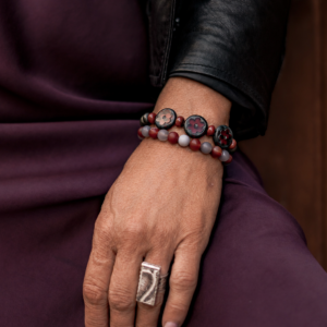 Louise. rouge bracelet + Grenat bracelet + Guapa croco bague....