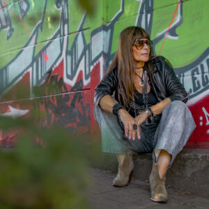 Mecanic noir collier + Velasquez Sautoir + Elisheva noir bracelet + Awa autruche noir manchette + Lagona autruche noir bague + Guapa autruche noir bague.